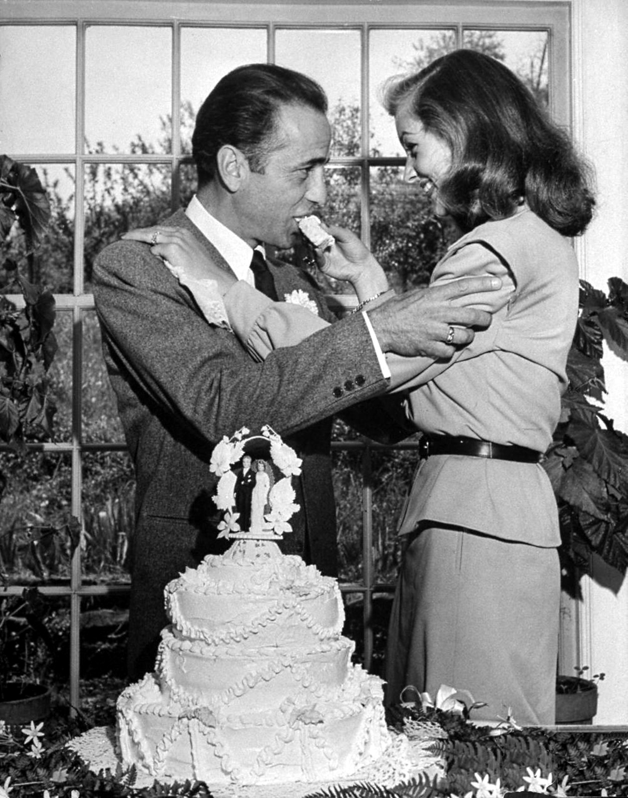 Bogie & Bacall Humphrey Bogart and Lauren Bacall on their wedding...